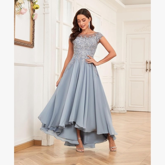 Elegant Tea Length Blue Lace Evening Gown With Pockets - Picture 3 of 7